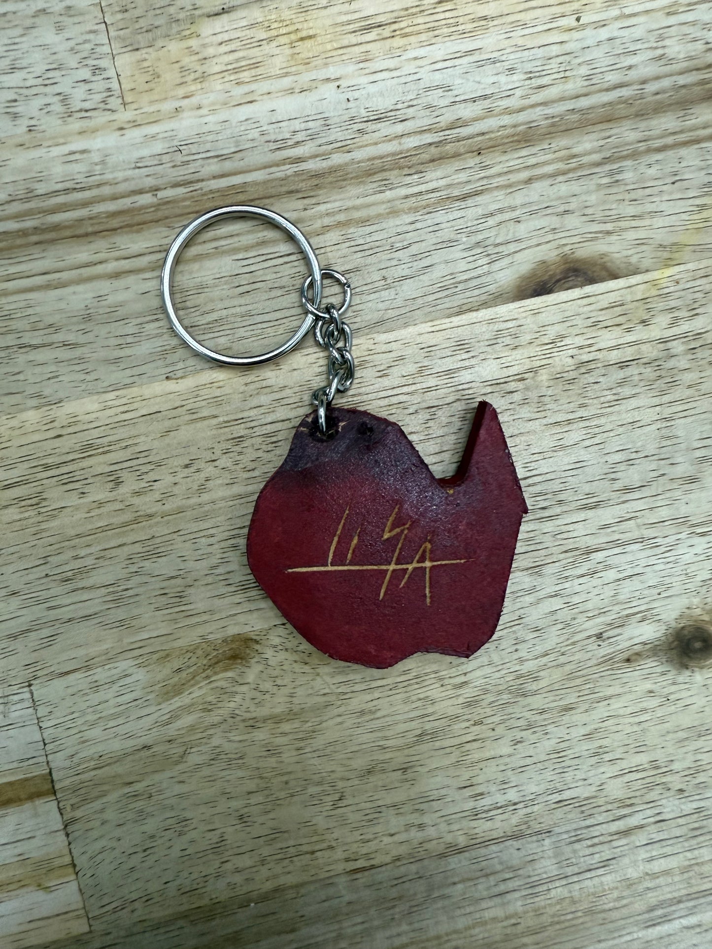 š¹ Handmade Wooden Keychain ā Mystic Fox Design ā Signed by Artist Lisa š¹