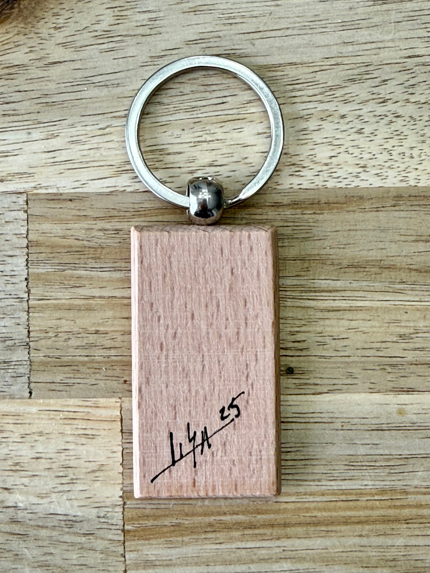 Hand-Painted Wooden Keychain – Signed by Lisa – Limited Edition